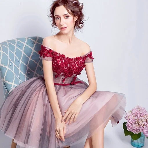 short prom dresses 2017 Modern Red LaceHomecoming Dress Layered Short Prom Dress