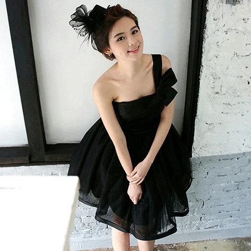 Mini Black Dress Cocktail Dress For sale Mini Black Dress Cocktail Dress For sale