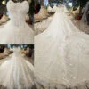 wedding dress with long train-09