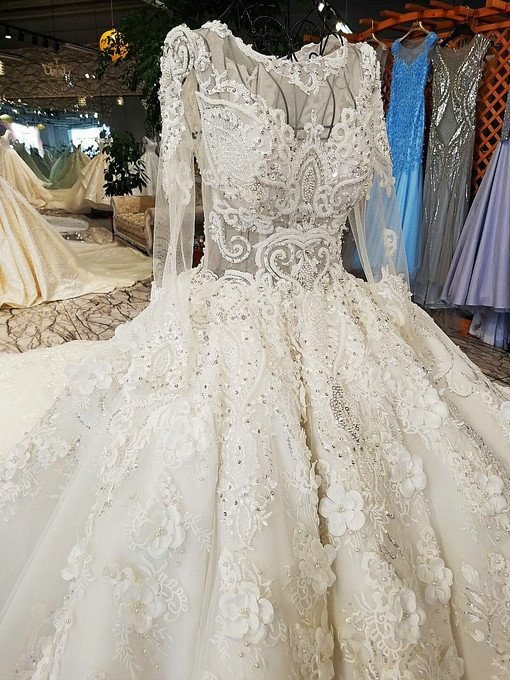 hand made wedding gowns-0537-04