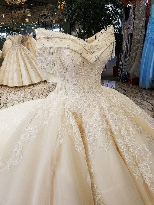 Off The Shoulder Ball Gown Hand Made Gorgeous Wedding Dress - Image 10
