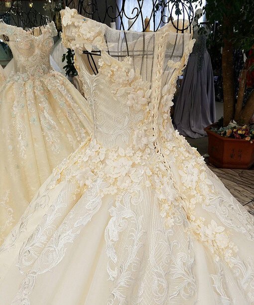 wedding dress with train-0534-04