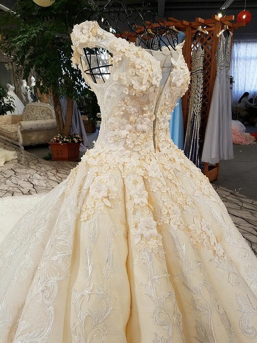 wedding dress with train-0534-05