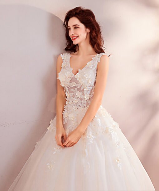 ball gown wedding dress floor length 767-01