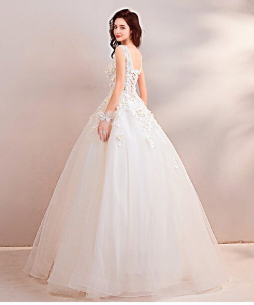 ball gown wedding dress floor length 767-04