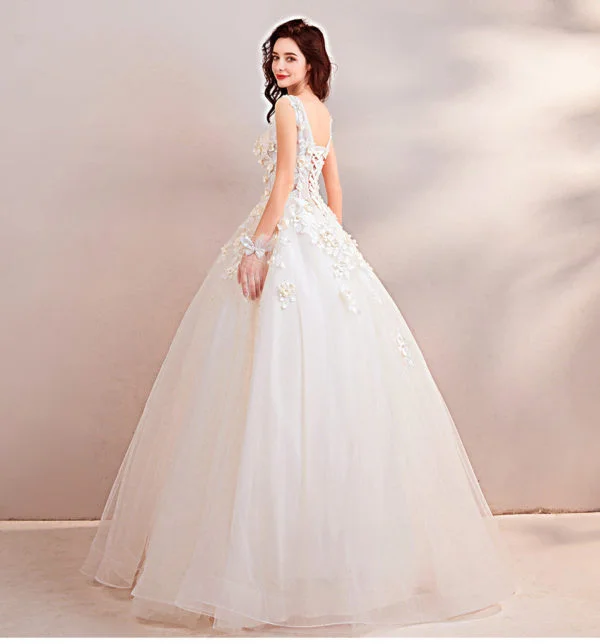 ball gown wedding dress floor length 767-04