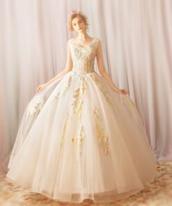 wedding dress plus size