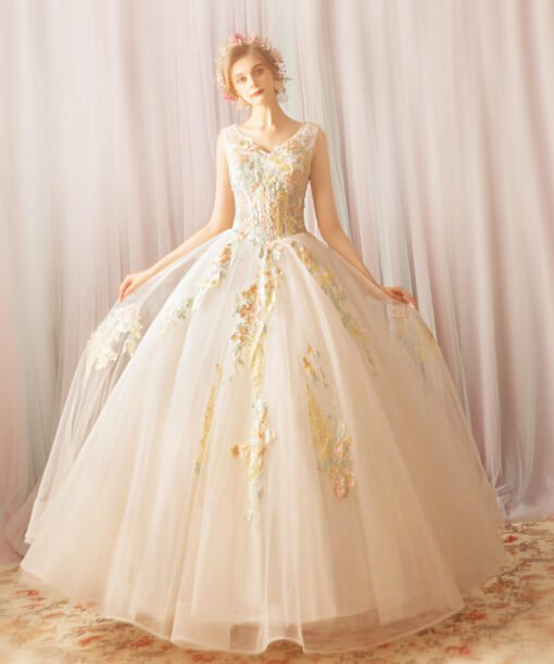 wedding dress plus size