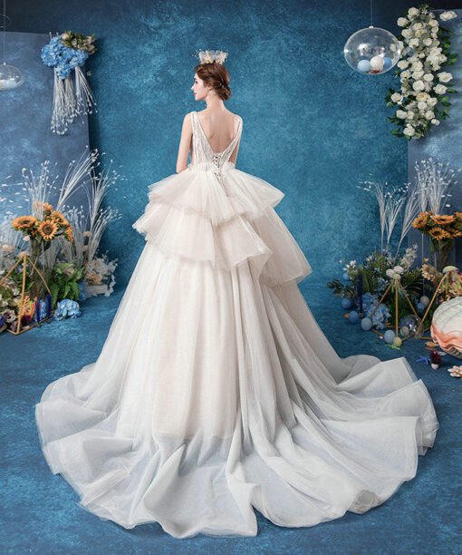 Tiered wedding dress 1067-006