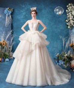 Tiered wedding dress 1067-007