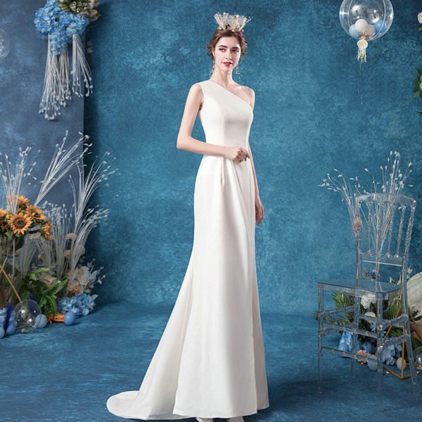 wedding dress with slit 1075-003