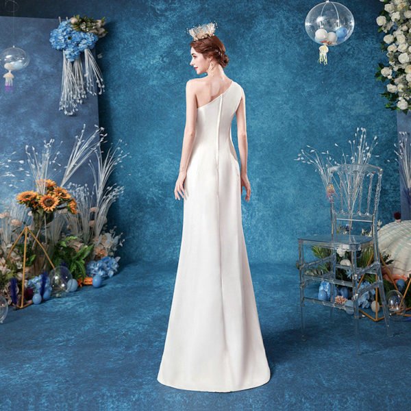 wedding dress with slit 1075-006