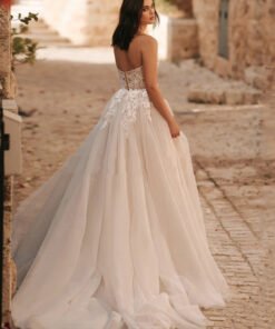 wedding dress with slit 1418-003