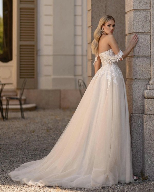 wedding dress with slit 1493-001